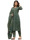 Vaamsi Women’s Cotton Blend Kalamkari Printed Straight Kurta Pant With Dupatta (VKSKD1171_Green_L)