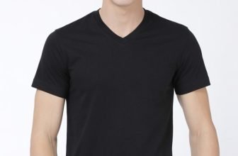 Levi’S Solid Men V Neck Black T-Shirt