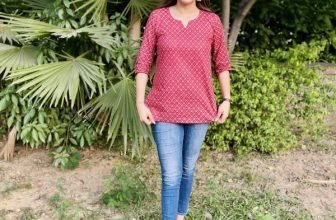 Style Grid Casual Printed Women Maroon Top