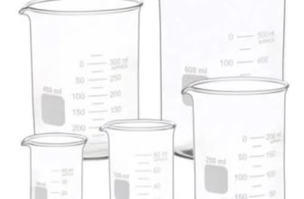 Measuring Beaker with Pouring Spout, Precision-Grade Low-Form (1, 10 ml)