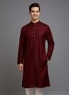 Tibra Collection Men Solid Straight Kurta(Maroon)